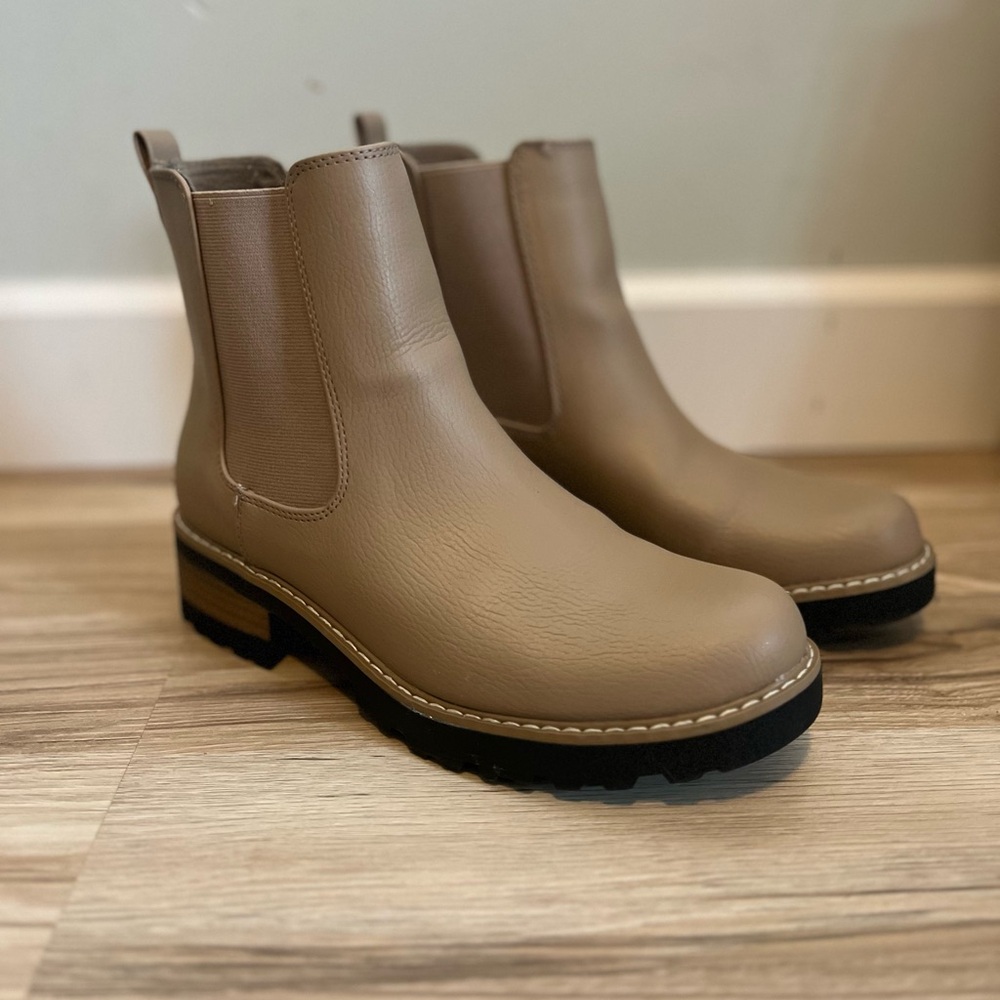 Universal Thread - Women's Taupe Ankle Boots (9)